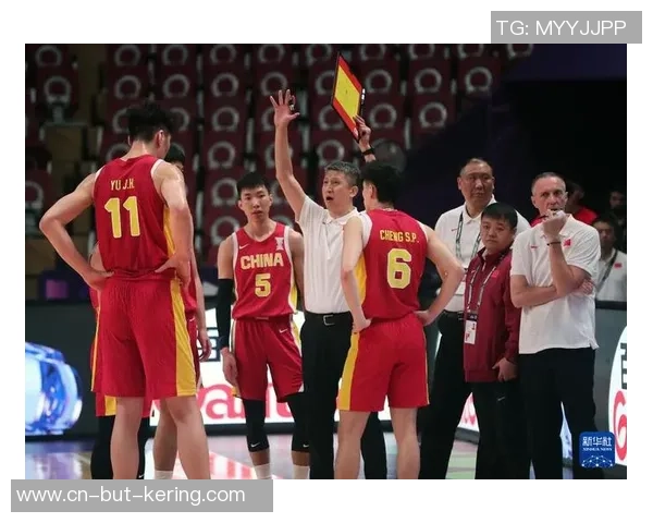 男篮备战韩国!赵睿带伤练习,郭士强垂头考虑,王治郅也在! 男篮备战韩国!赵睿带伤练习,郭士强垂头考虑,王治郅也在!